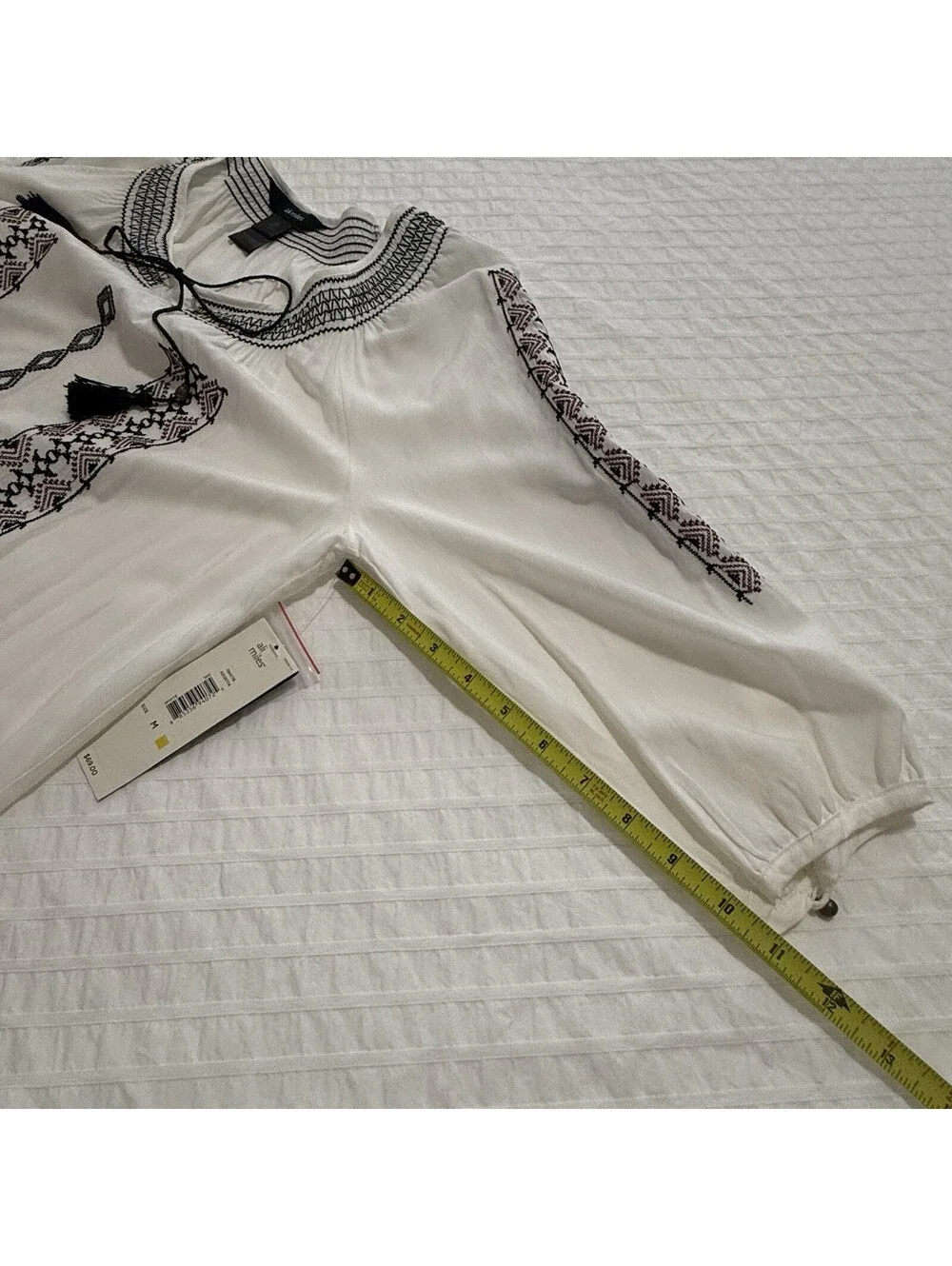 Ali Miles Embroidered Tunic Top Geo Tribal Boho Tassel Tie Neck M Medium NWT